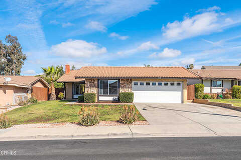 Royale, MORENO VALLEY, CA 92557
