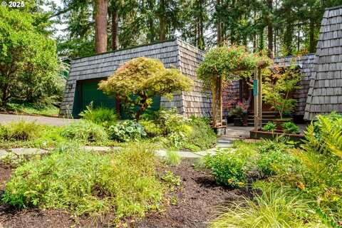 1807 FIRCREST DR, Eugene, OR 97403