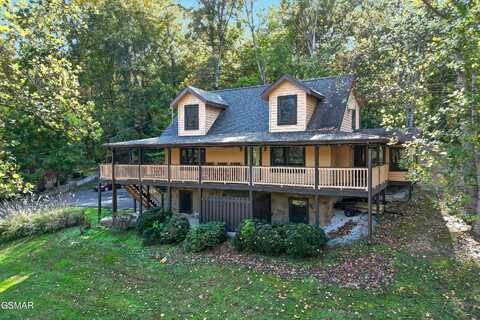 3131 Valley Home Road, Sevierville, TN 37862