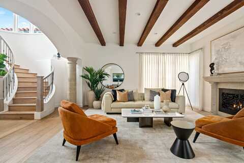 7729 Ivanhoe Avenue, La Jolla, CA 92037