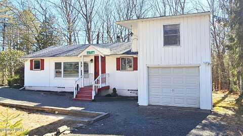 Holly, DINGMANS FERRY, PA 18328