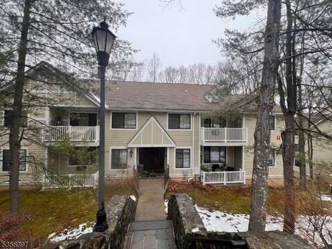 7j Foxwood Dr, Plainsboro, NJ 07950