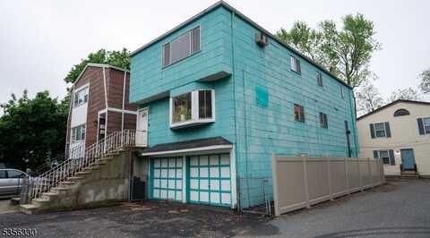 588 Thomas Blvd, East Orange, NJ 07017