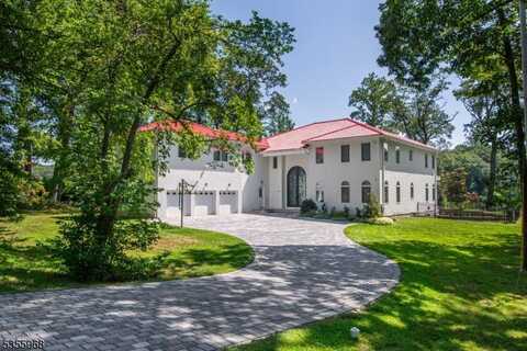 34 W Shore Rd, Mountain Lakes, NJ 07046
