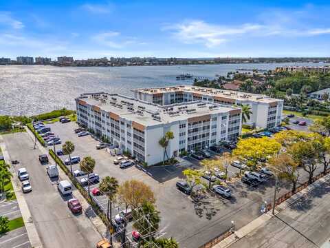 1502 S Lakeside Drive, Lake Worth, FL 33460