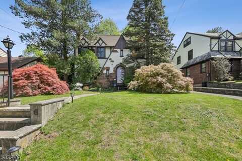 6 Norfolk Ave, Maplewood, NJ 07040