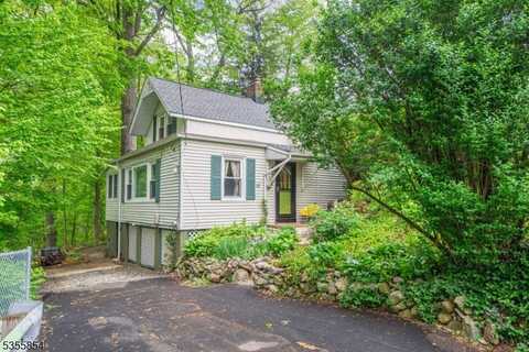 56 E Hedding Pl, Whippany, NJ 07878