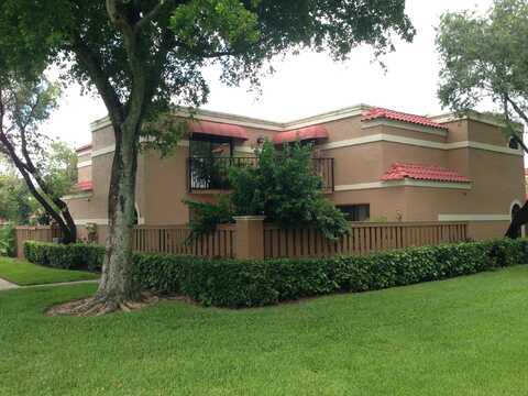 8243 Thames Boulevard, Boca Raton, FL 33433