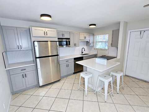 111 N L Street, Lake Worth, FL 33460