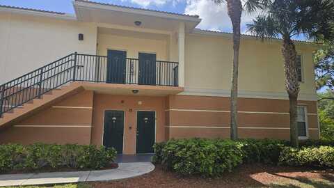 1111 Myrtlewood Circle E, Palm Beach Gardens, FL 33408