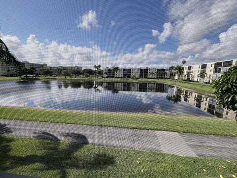 7340 Amberly Lane, Delray Beach, FL 33446