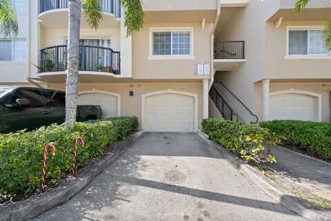 500 Crestwood Court N, Royal Palm Beach, FL 33411