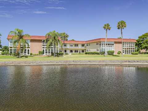 76 Royal Oak Drive, Vero Beach, FL 32962
