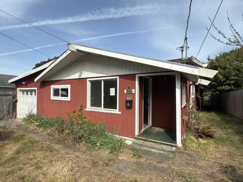 1215 S Street, Eureka, CA 95501