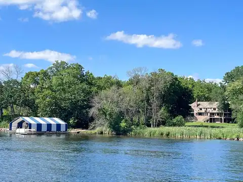 Farview, LONG LAKE, MN 55356