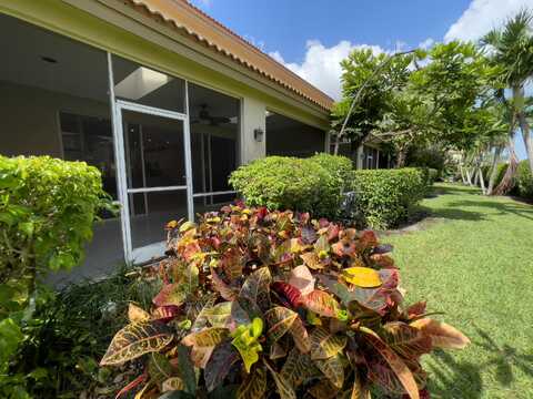 6817 Via Regina, Boca Raton, FL 33433