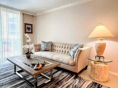 125 S Ocean Avenue, Palm Beach Shores, FL 33404