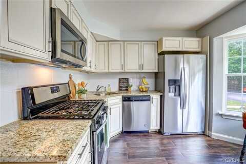 Timberly Waye, HENRICO, VA 23238