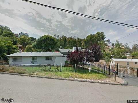 Petite, LAKESIDE, CA 92040