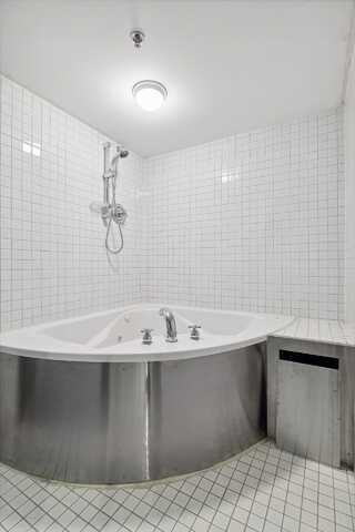 Washington Ave N, Minneapolis, MN 55401