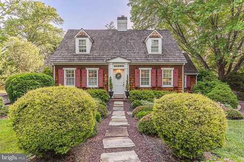 Broad, FALLS CHURCH, VA 22046