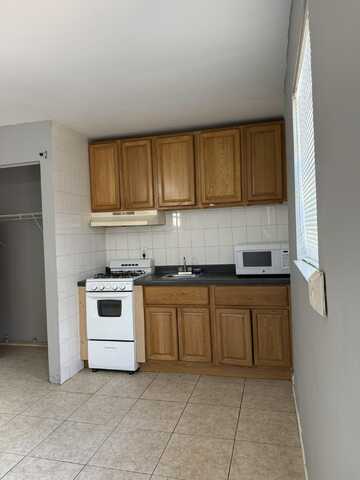 1017 W Lakewood Road, West Palm Beach, FL 33405