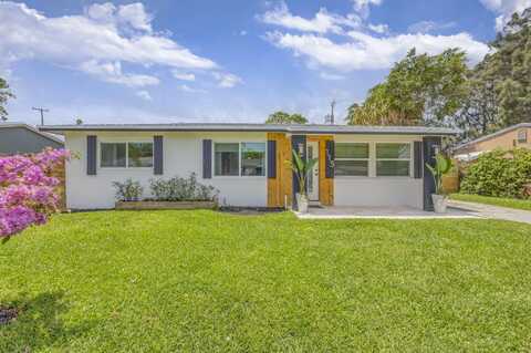 115 W 31 Court, Riviera Beach, FL 33404