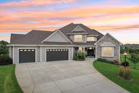 Woodridge, PEWAUKEE, WI 53072