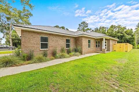 Hal, NICEVILLE, FL 32578