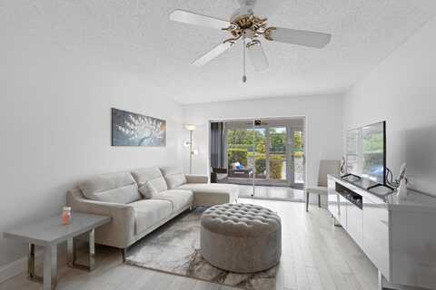 8753 Bella Vista Drive, Boca Raton, FL 33433