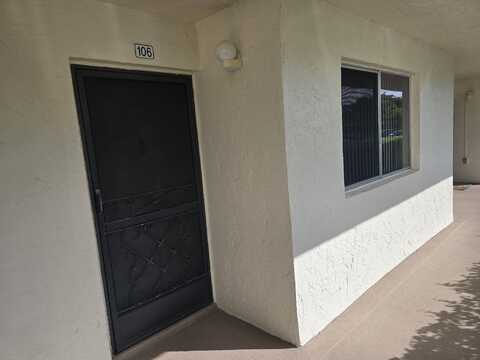 3186 Via Poinciana, Lake Worth, FL 33467