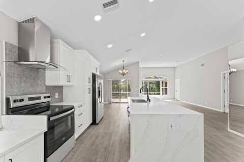 2022 Bonisle Circle, Riviera Beach, FL 33418