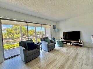 342 Southwind Drive, North Palm Beach, FL 33408
