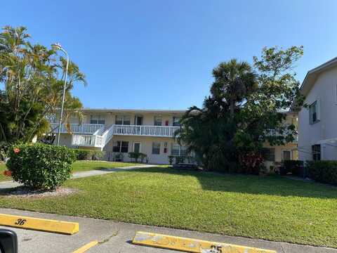 215 Canterbury J, West Palm Beach, FL 33417