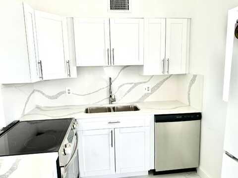 3080 Lake Osborne Drive, Lake Worth, FL 33461
