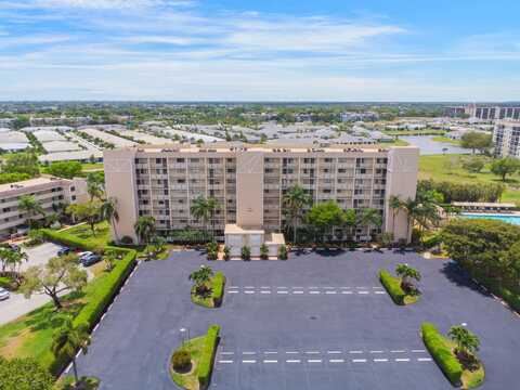 7240 Huntington Lane, Delray Beach, FL 33446