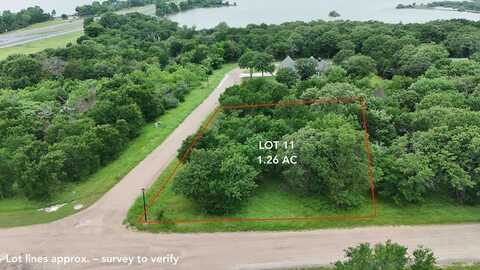 100 Oakmont Dr, Mabank, TX 75147