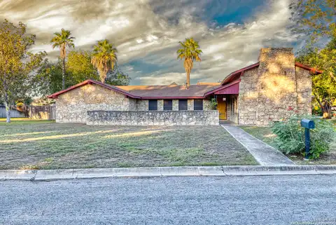 Patricia, UVALDE, TX 78801
