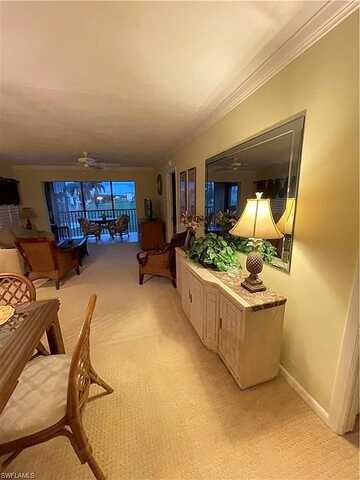 High Point Cir W, Naples, FL 34103