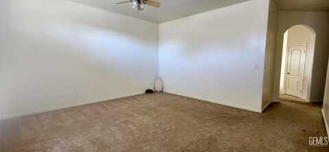 Kathy Suzanne, BAKERSFIELD, CA 93313