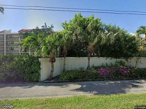 Lake Emerald Dr, Oakland Park, FL 33309