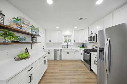 Wade Hampton, BENBROOK, TX 76126