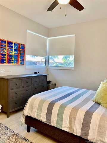 Ocean Lane Dr, Key Biscayne, FL 33149
