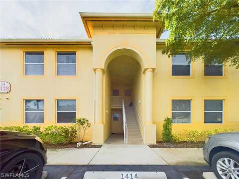 Bellasol Cir, Fort Myers, FL 33916
