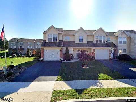 Windcroft Ct, CARLISLE, PA 17013