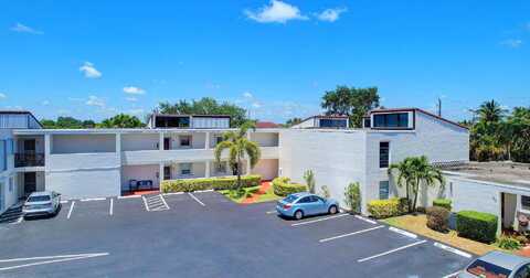 Boundbrook Blvd, West Palm Beach, FL 33406