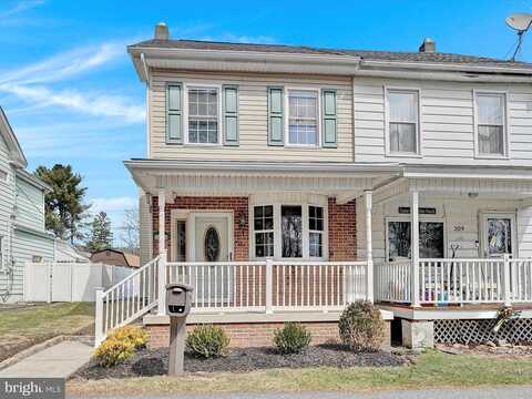 Railroad St, DELANO, PA 18220