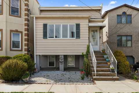817 6TH ST, Secaucus, NJ 07094