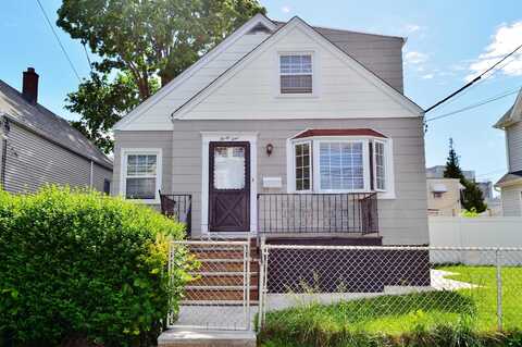 34 NEWMAN AVE, Bayonne, NJ 07002