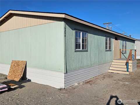 James, WEST RICHLAND, WA 99353